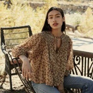 ARISTE TOP -- GOLDEN MESA FLOR